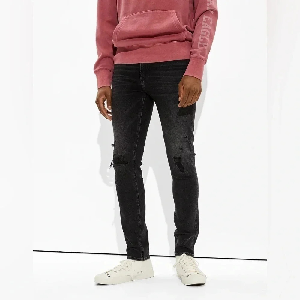 American Eagle AE AirFlex 360 Patched Slim Jean black distressed denim